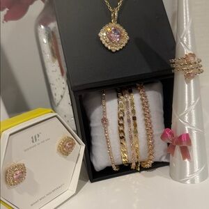 Full set!! Bracelet, necklace, ring (7), earrings!